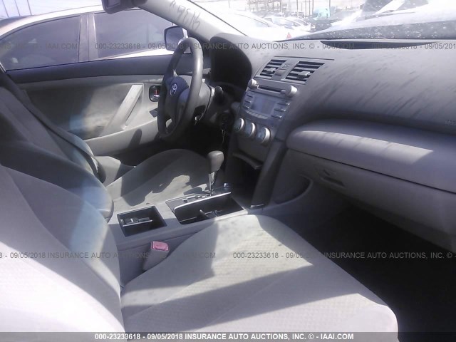 JTNBE46K073012860 - 2007 TOYOTA CAMRY NEW GENERAT CE/LE/XLE/SE SILVER photo 5