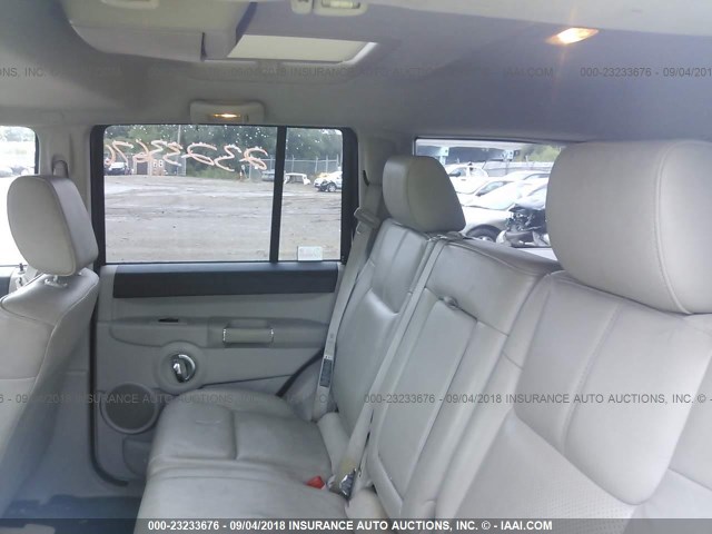 1J8HG58216C124957 - 2006 JEEP COMMANDER LIMITED SILVER photo 8