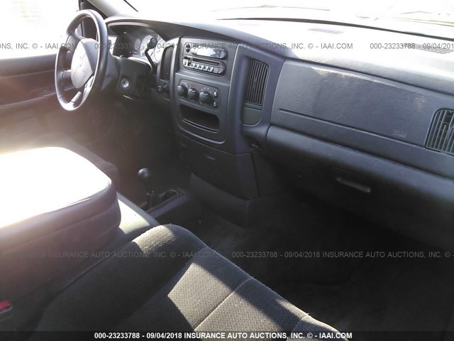 3D7KU28C84G214054 - 2004 DODGE RAM 2500 ST/SLT 灰色 照片 5