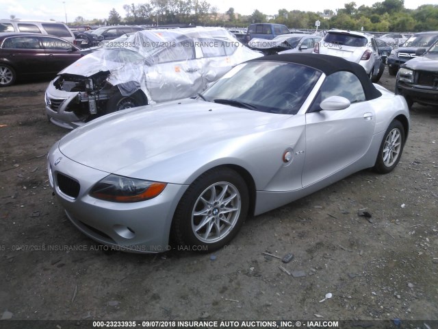 4USBT33424LS48541 - 2004 BMW Z4 2.5 SILVER photo 2
