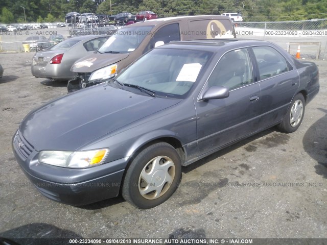 4T1BF22K5VU020399 - 1997 TOYOTA CAMRY CE/LE/XLE 灰色 照片 2