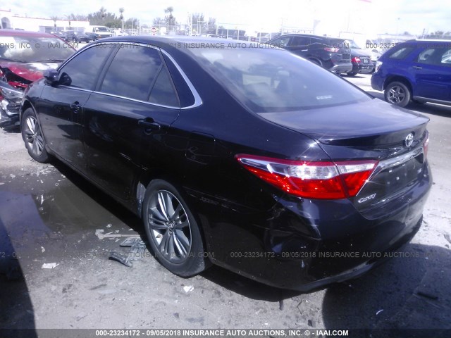 4T1BF1FK0FU002821 - 2015 TOYOTA CAMRY LE/XLE/SE/XSE BLACK photo 3