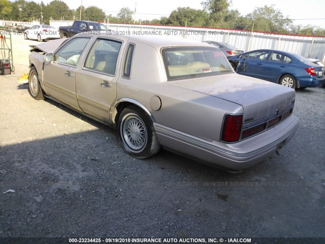 1LNLM82W0VY756126 - 1997 LINCOLN TOWN CAR SIGNATURE/TOURING GOLD photo 3