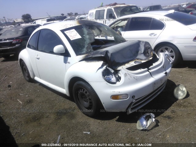 3VWBC21C7YM489880 - 2000 VOLKSWAGEN NEW BEETLE GL 白色 照片 1