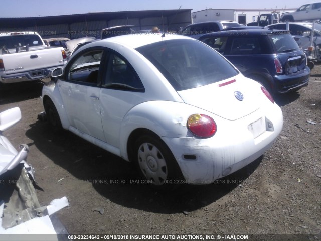 3VWBC21C7YM489880 - 2000 VOLKSWAGEN NEW BEETLE GL 白色 照片 3