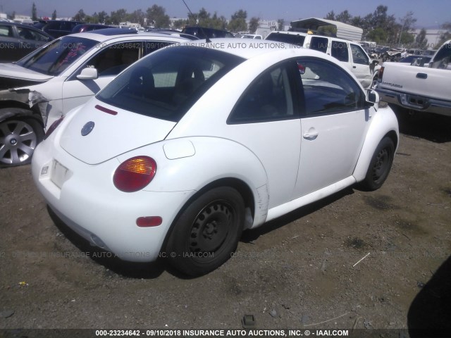 3VWBC21C7YM489880 - 2000 VOLKSWAGEN NEW BEETLE GL 白色 照片 4