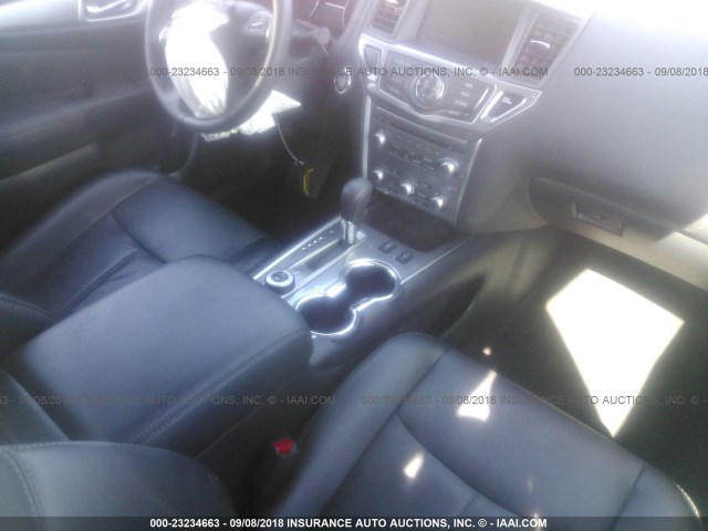 5N1DR2MM0HC904940 - 2017 NISSAN PATHFINDER S/SV/SL/PLATINUM WHITE photo 5