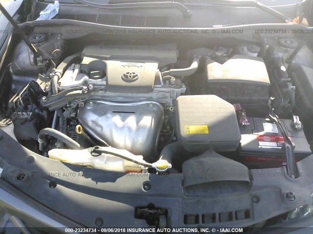 4T1BF1FK6EU817121 - 2014 TOYOTA CAMRY L/SE/LE/XLE ნაცრისფერი ფოტო 10