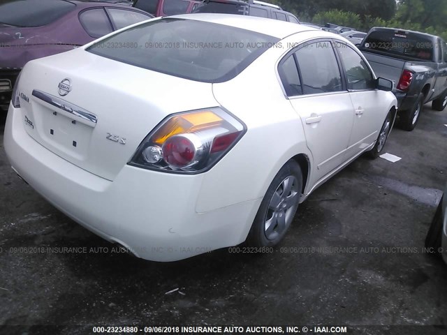 1N4AL21E48C204771 - 2008 NISSAN ALTIMA 2.5/2.5S WHITE photo 4