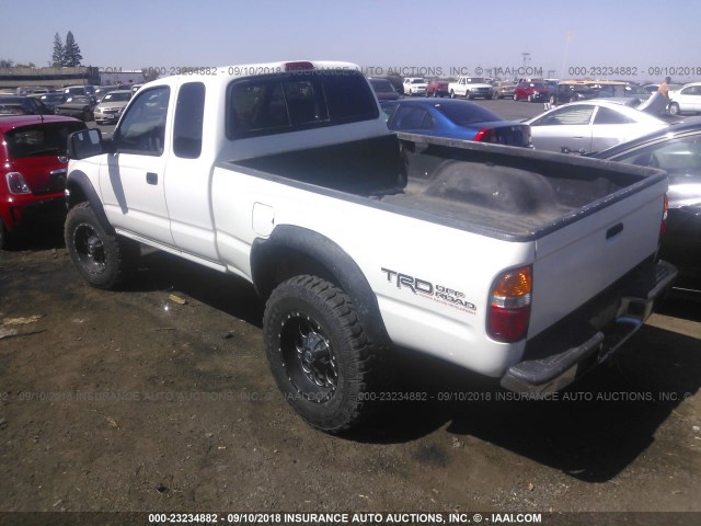 5TEWN72N22Z026289 - 2002 TOYOTA TACOMA XTRACAB WHITE photo 3