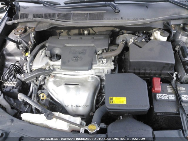 4T1BF1FK8DU723188 - 2013 TOYOTA CAMRY L/SE/LE/XLE 灰色 照片 10