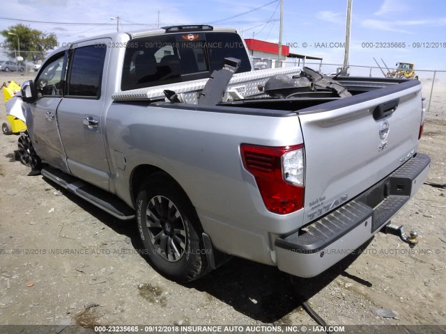 1N6AA1E56HN514927 - 2017 NISSAN TITAN SV/SL/PRO-4X/PLAT RES SILVER photo 3