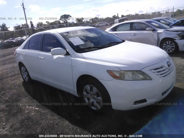 4T4BE46K19R118673 - 2009 TOYOTA CAMRY SE/LE/XLE WHITE photo 1