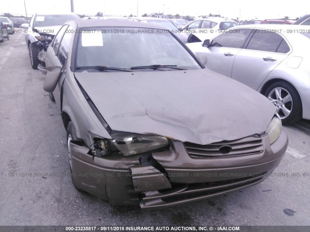 4T1BG22K6XU526226 - 1999 TOYOTA CAMRY CE/LE/XLE 米色 照片 6