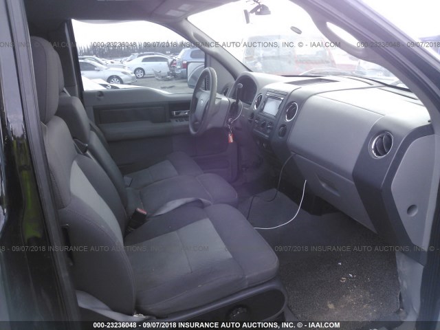1FTRX12W14NB69415 - 2004 FORD F150 BLACK photo 5