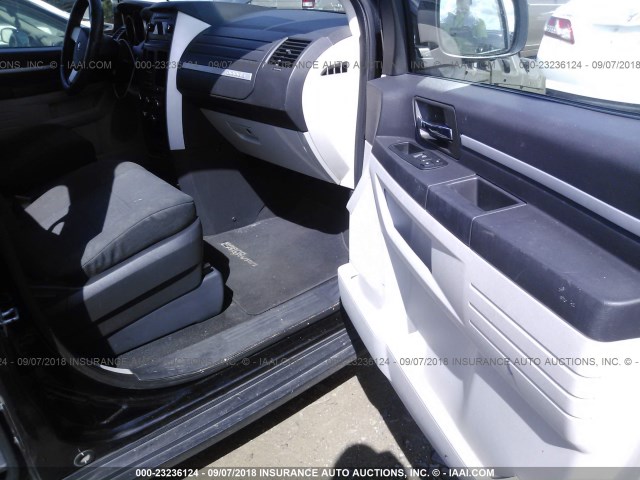 2D4RN4DE9AR138491 - 2010 DODGE GRAND CARAVAN SE GRAY photo 5