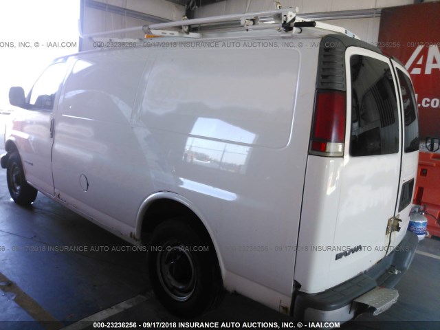 1GTGG25R7Y1242433 - 2000 GMC SAVANA G2500 WHITE photo 3