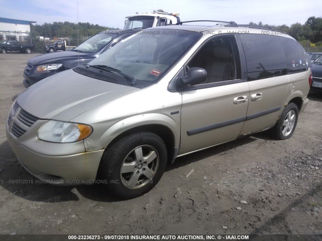 1D4GP45R45B311180 - 2005 DODGE CARAVAN SXT GOLD photo 2