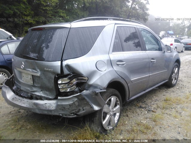 4JGBB8GB7BA672476 - 2011 MERCEDES-BENZ ML 350 4MATIC GRAY photo 4