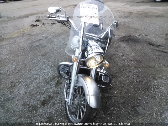 JYAVP22E86A001112 - 2006 YAMAHA XV1900 CT SILVER photo 5