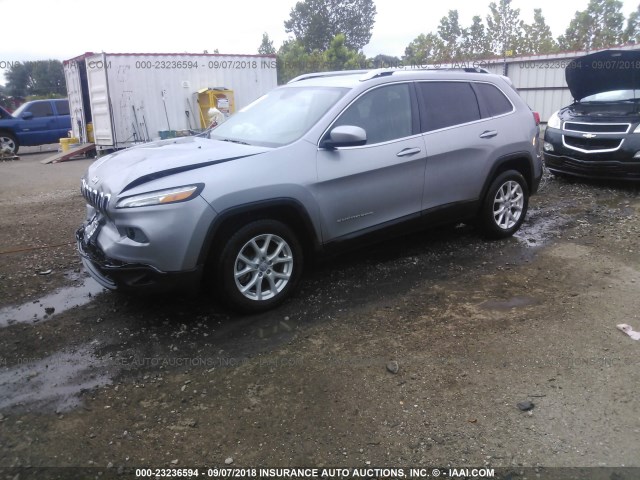 1C4PJLCB5FW699982 - 2015 JEEP CHEROKEE LATITUDE SILVER photo 2