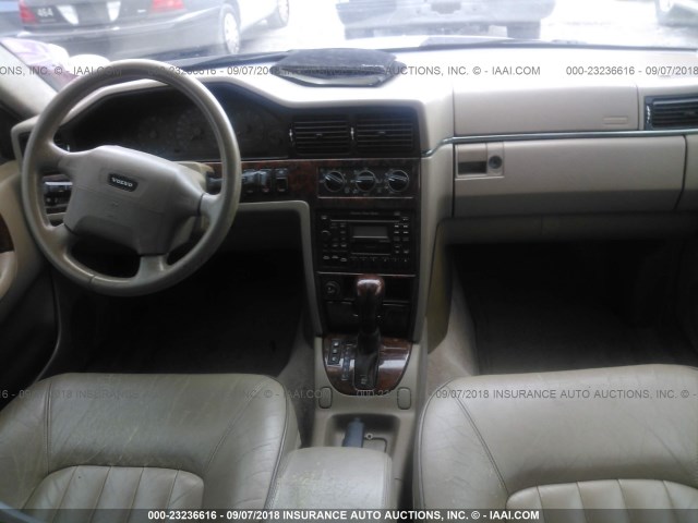 YV1KW9609W1049102 - 1998 VOLVO V90 Blanco foto 5