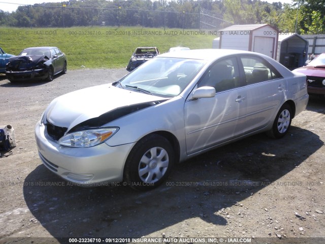 4T1BE32K53U163259 - 2003 TOYOTA CAMRY LE/XLE/SE Күміс фото 2