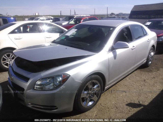 1G1ZC5EB3AF321107 - 2010 CHEVROLET MALIBU 1LT SILVER photo 2