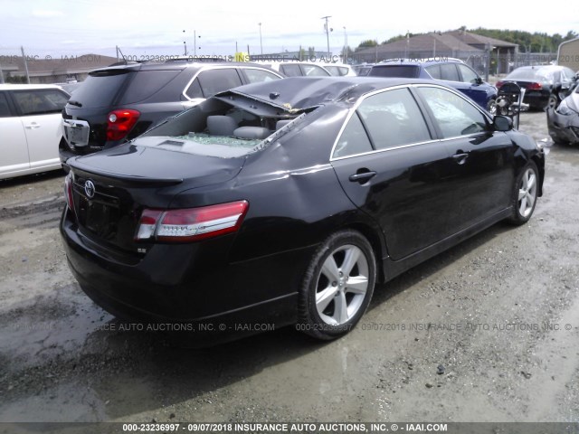 4T1BF3EK1BU204185 - 2011 TOYOTA CAMRY SE/LE/XLE BLACK photo 4
