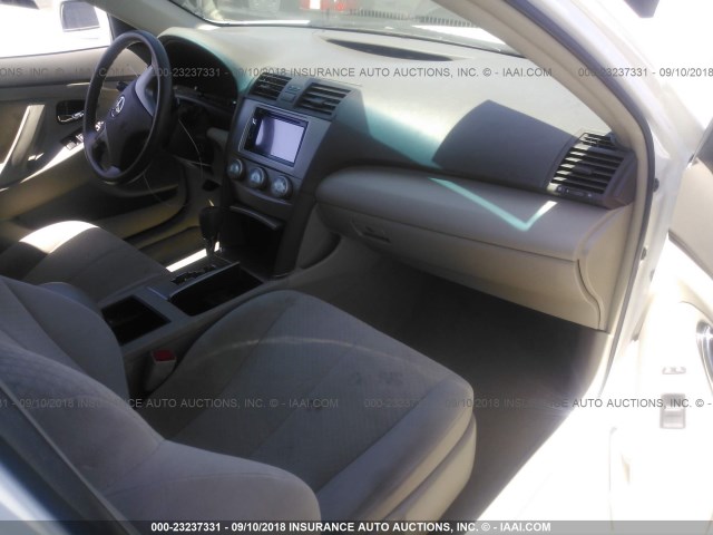 4T4BE46KX9R110653 - 2009 TOYOTA CAMRY SE/LE/XLE 白色 照片 5