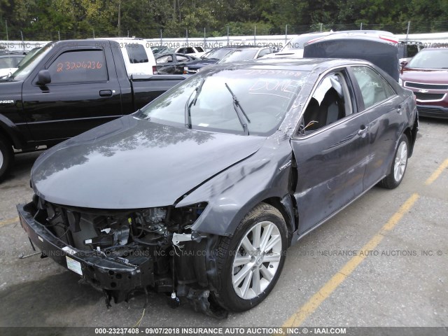 4T1BD1FK5EU122134 - 2014 TOYOTA CAMRY HYBRID/LE/XLE 灰色 照片 2