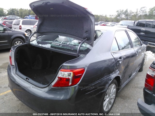 4T1BD1FK5EU122134 - 2014 TOYOTA CAMRY HYBRID/LE/XLE 灰色 照片 4