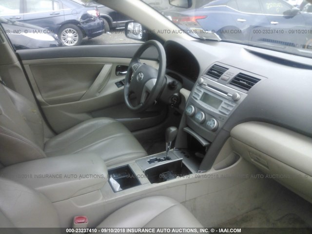 4T1BE46K58U788199 - 2008 TOYOTA CAMRY CE/LE/XLE/SE BLACK photo 5