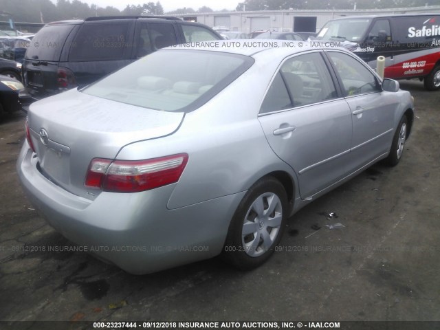 4T1BE46K87U537661 - 2007 TOYOTA CAMRY NEW GENERAT CE/LE/XLE/SE GRAY photo 4
