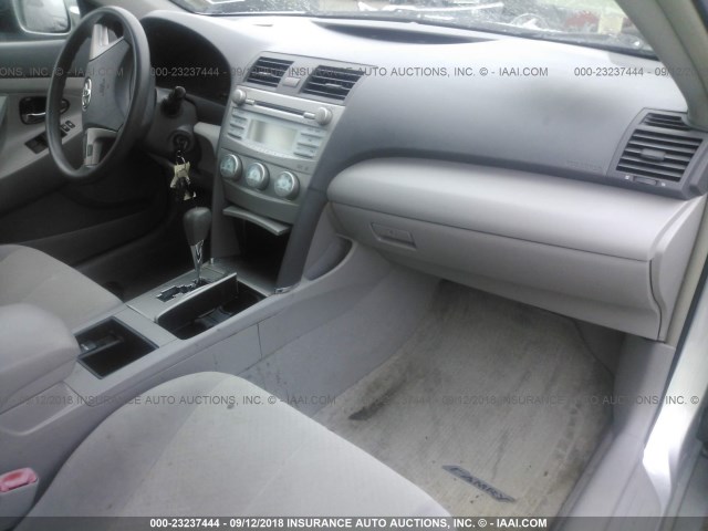 4T1BE46K87U537661 - 2007 TOYOTA CAMRY NEW GENERAT CE/LE/XLE/SE GRAY photo 5