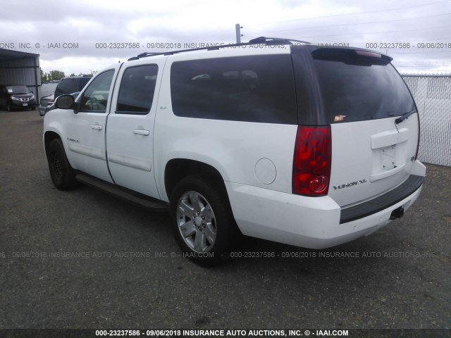 1GKFC16057J321068 - 2007 GMC YUKON XL C1500 WHITE photo 3