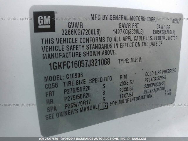 1GKFC16057J321068 - 2007 GMC YUKON XL C1500 WHITE photo 9