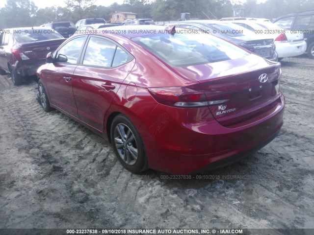 5NPD84LF4HH210701 - 2017 HYUNDAI ELANTRA SE/VALUE/LIMITED RED photo 3