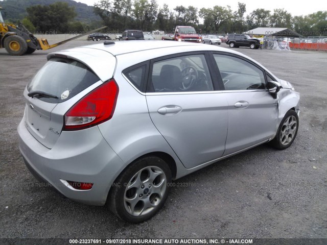 3FADP4FJ3DM171578 - 2013 FORD FIESTA TITANIUM SILVER photo 4