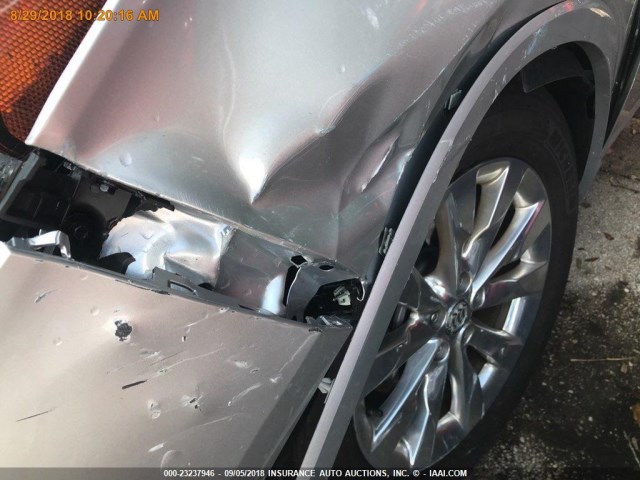 LRBFX2SA3JD084184 - 2018 BUICK ENVISION ESSENCE ვერცხლისფერი ფოტო 12