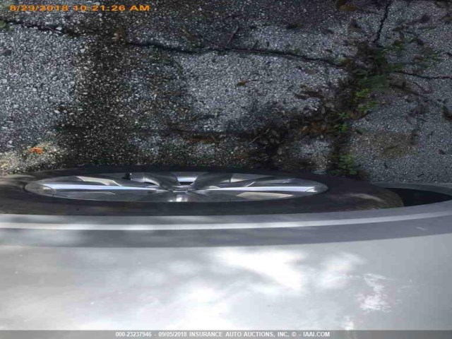 LRBFX2SA3JD084184 - 2018 BUICK ENVISION ESSENCE SILVER photo 15