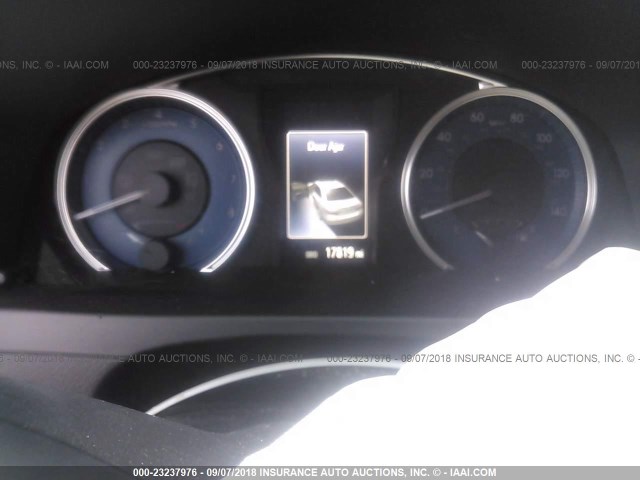 4T1BF1FK3HU781943 - 2017 TOYOTA CAMRY LE/XLE/SE/XSE 白色 照片 7