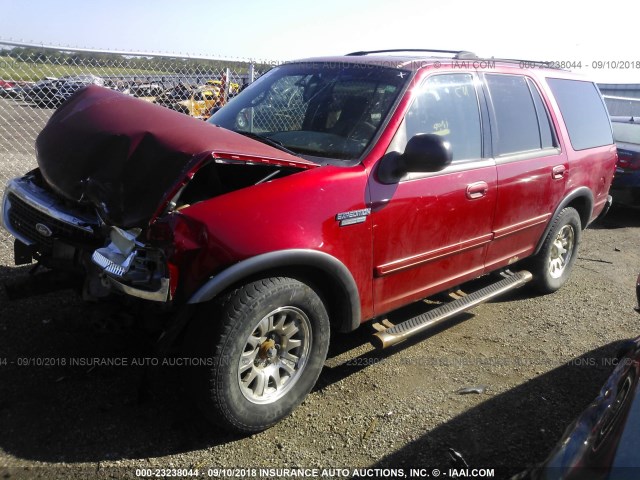1FMRU1563YLB43237 - 2000 FORD EXPEDITION XLT RED photo 2