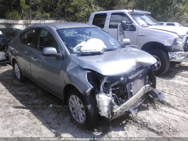 3N1CN7APXCL940450 - 2012 NISSAN VERSA S/SV/SL GRAY photo 1