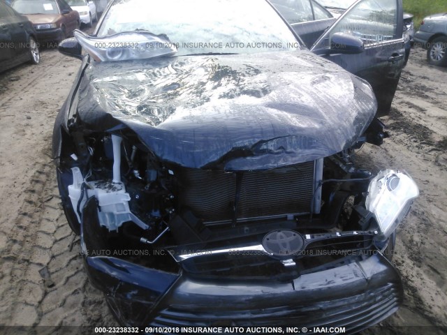 4T1BF1FK2GU205050 - 2016 TOYOTA CAMRY LE/XLE/SE/XSE 黑色 照片 6