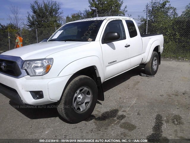 5TFTX4GN9DX024764 - 2013 TOYOTA TACOMA PRERUNNER ACCESS CAB WHITE photo 2