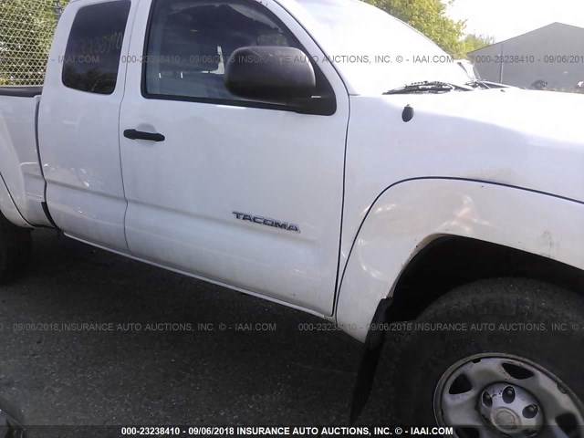 5TFTX4GN9DX024764 - 2013 TOYOTA TACOMA PRERUNNER ACCESS CAB WHITE photo 6