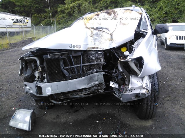 1J4GW48N94C141958 - 2004 JEEP GRAND CHEROKEE LAREDO/COLUMBIA/FREEDOM 银色 照片 6