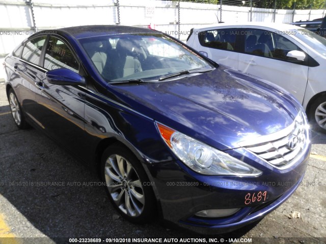 5NPEC4AC2BH023010 - 2011 HYUNDAI SONATA SE/LIMITED BLUE photo 1