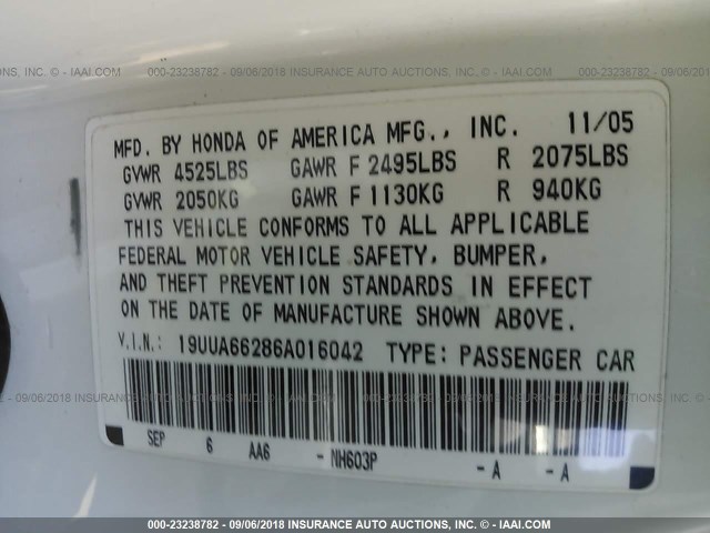 19UUA66286A016042 - 2006 ACURA 3.2TL WHITE photo 9